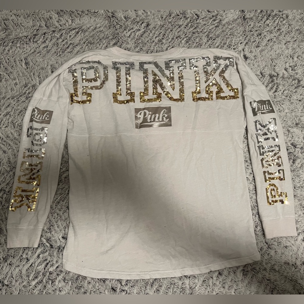 crewneck with sequin detail